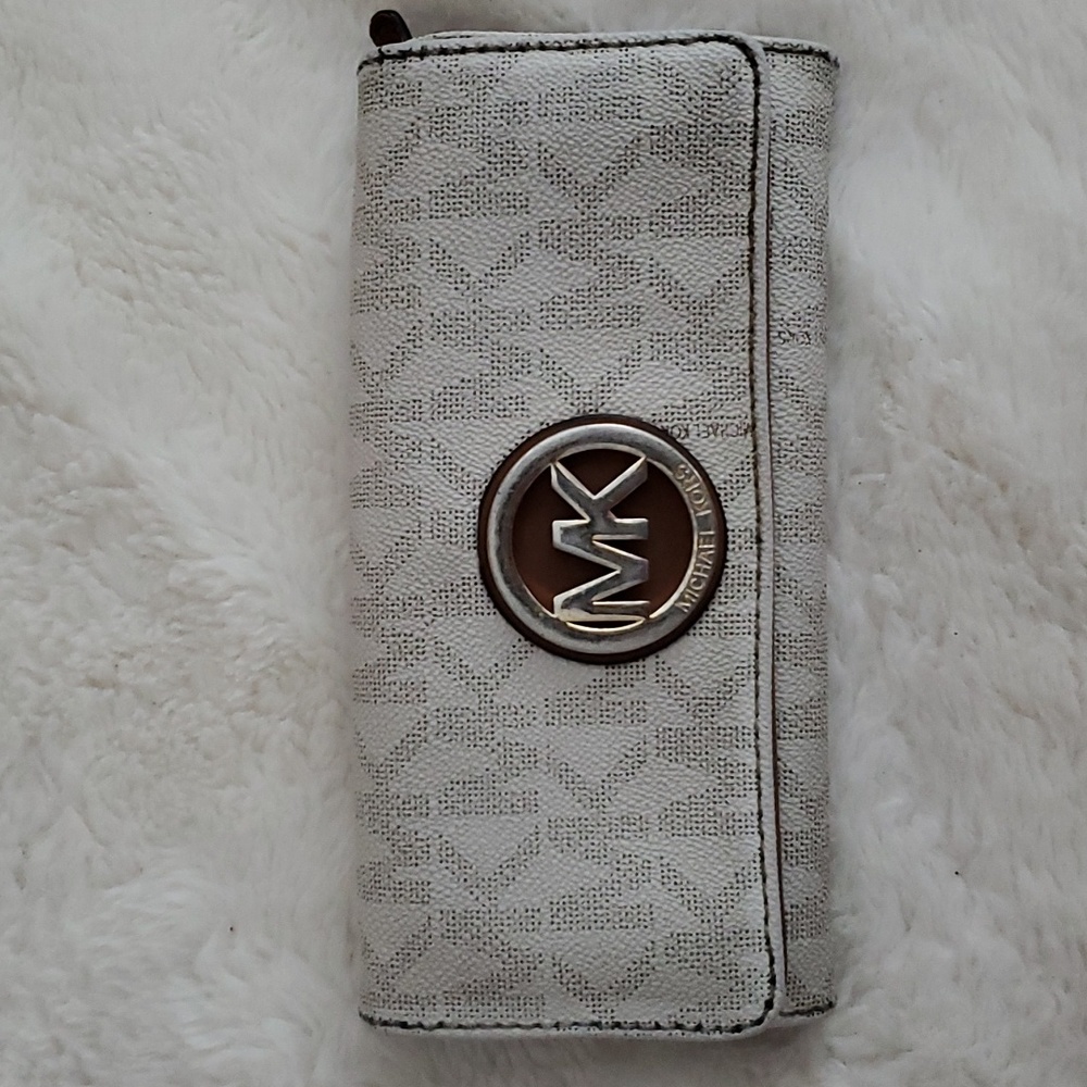 REHAB Micheal Kors Brown Signature Coated Canvas Fulton Continental Wa…